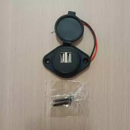 Usb Charger Flat Oval 4,8A Usb Charger Flat Oval 4,8A - Gambar 1